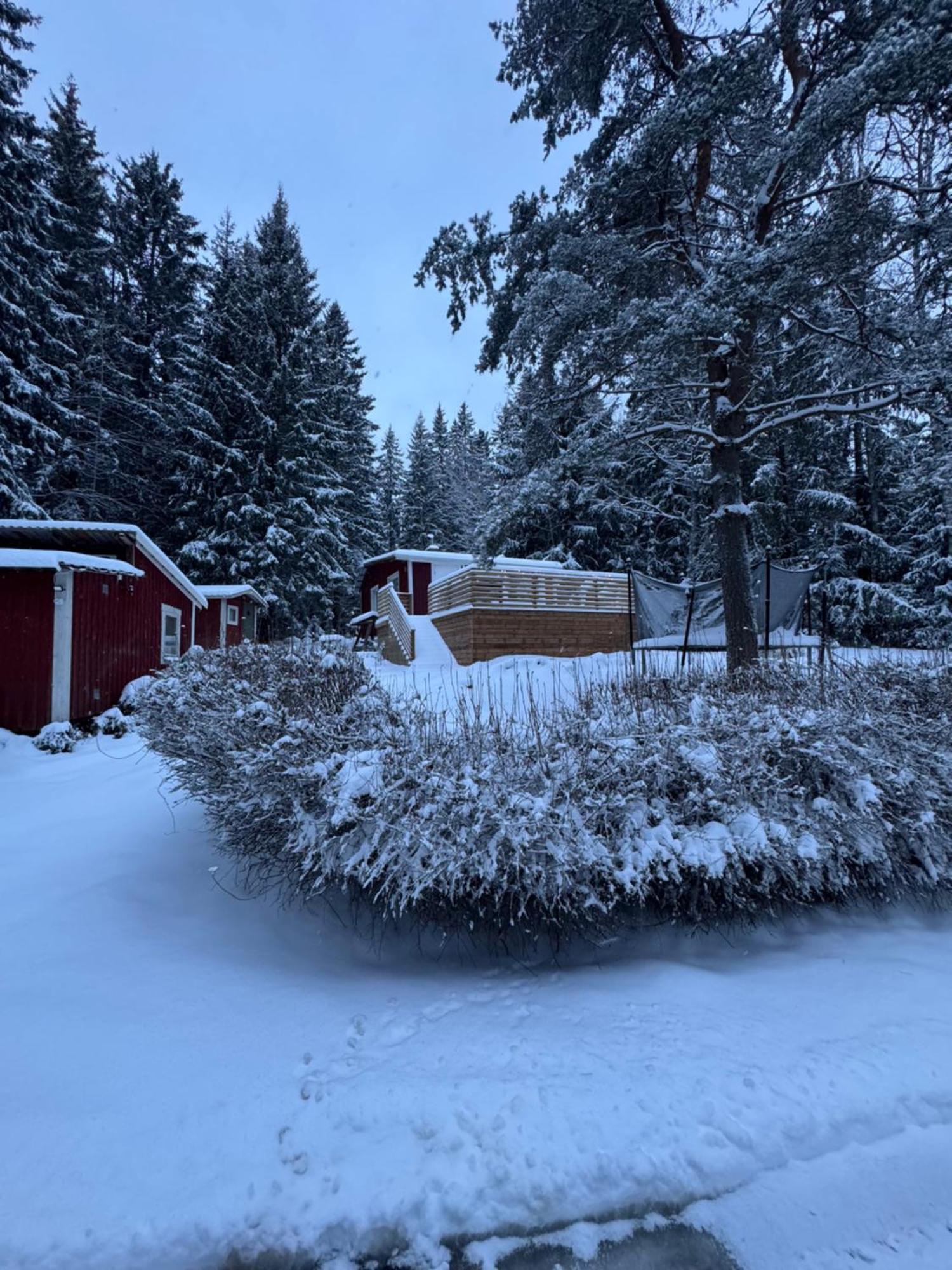 Mysig Stuga I Naevesta Örebro Exterior foto